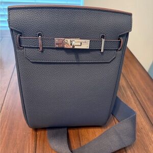 H Inspired Elegant Navy Leather Men's Bag